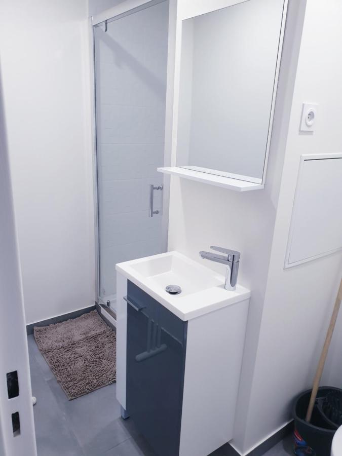 Big Flat Sea Vieuw 95 M2 5 Rooms Near Airport 5 Min Train 3 Min And Tram On Site, Beach 7 Min, 2 Showers And 2 Toilets , Neuf Grand Appartement 95 M2 5 Chambres Proche Aeroport 5 Min Train 3 Min Et Tramway Sur Place, Plage 7 Min 2 Douches Et 2 Wc Vue Niza Exterior foto